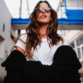 Lady Trapp spopola sui social: gli scatti sexy di Izabel Goulart 1