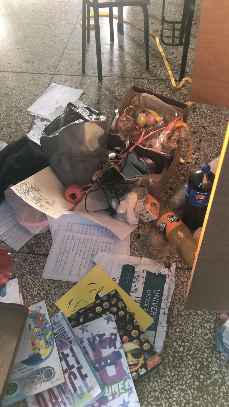 Scuola vandalizzata a Napoli 4