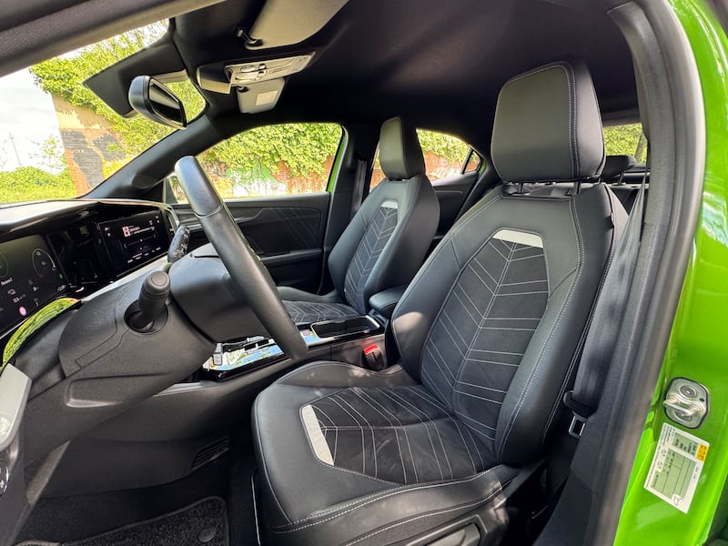 Opel Mokka-e 2024: guarda la gallery del rivisto SUV elettrico, ora con più autonomia 20