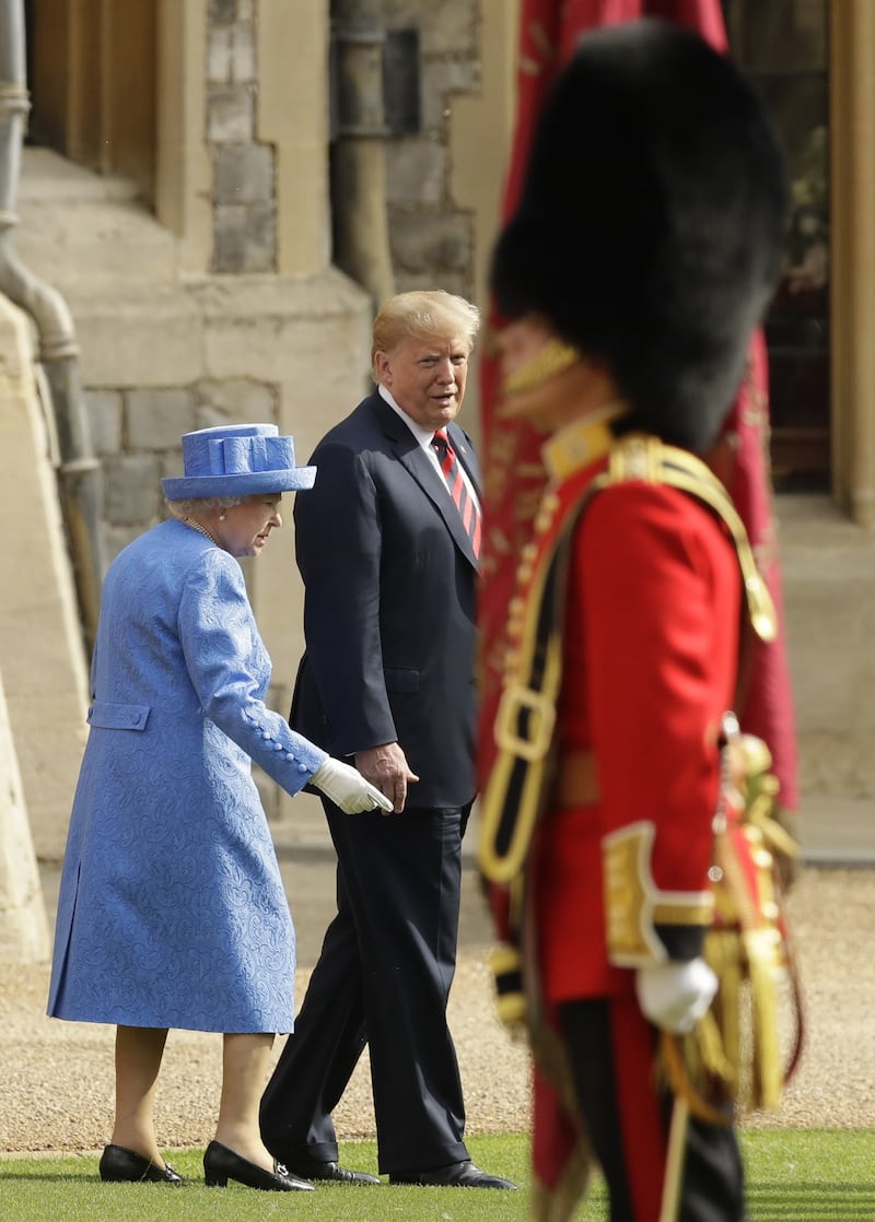 Regina Elisabetta II, le foto dell'incontro con Trump 3