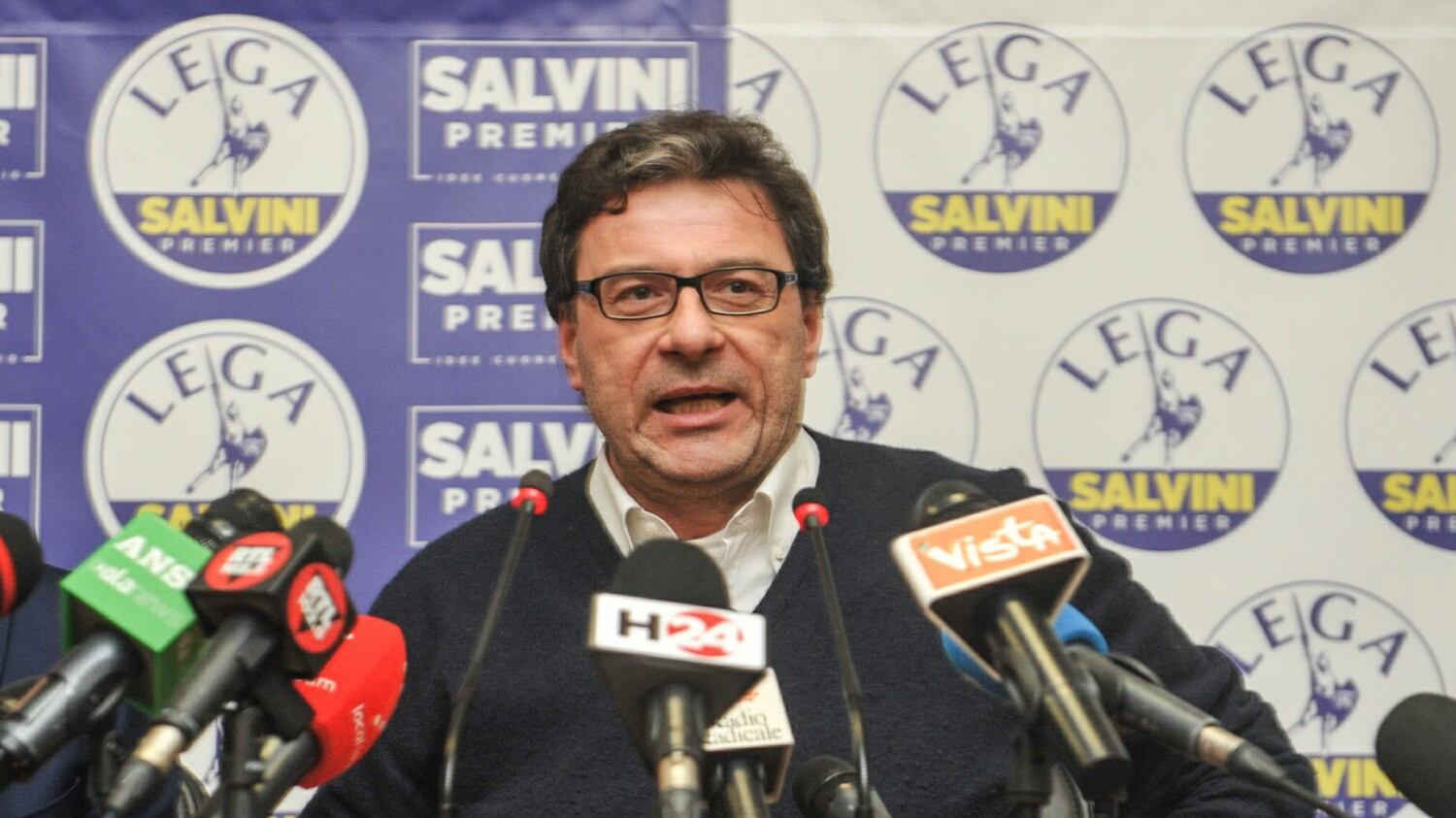 Giorgetti: "Se la Lega condannata per la storia dei fondi il 6 settembre chiudiamo"