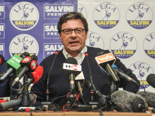 Giorgetti: "Se la Lega condannata per la storia dei fondi il 6 settembre chiudiamo"