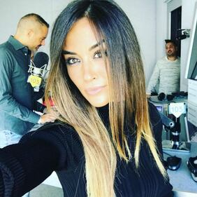 Giorgia Palmas, scollatura hot su Instagram 17