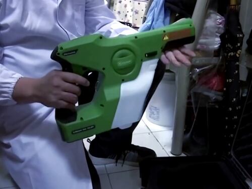 Hong Kong, ecco lo spray anti virus: ''Protegge le superfici per 3 mesi''