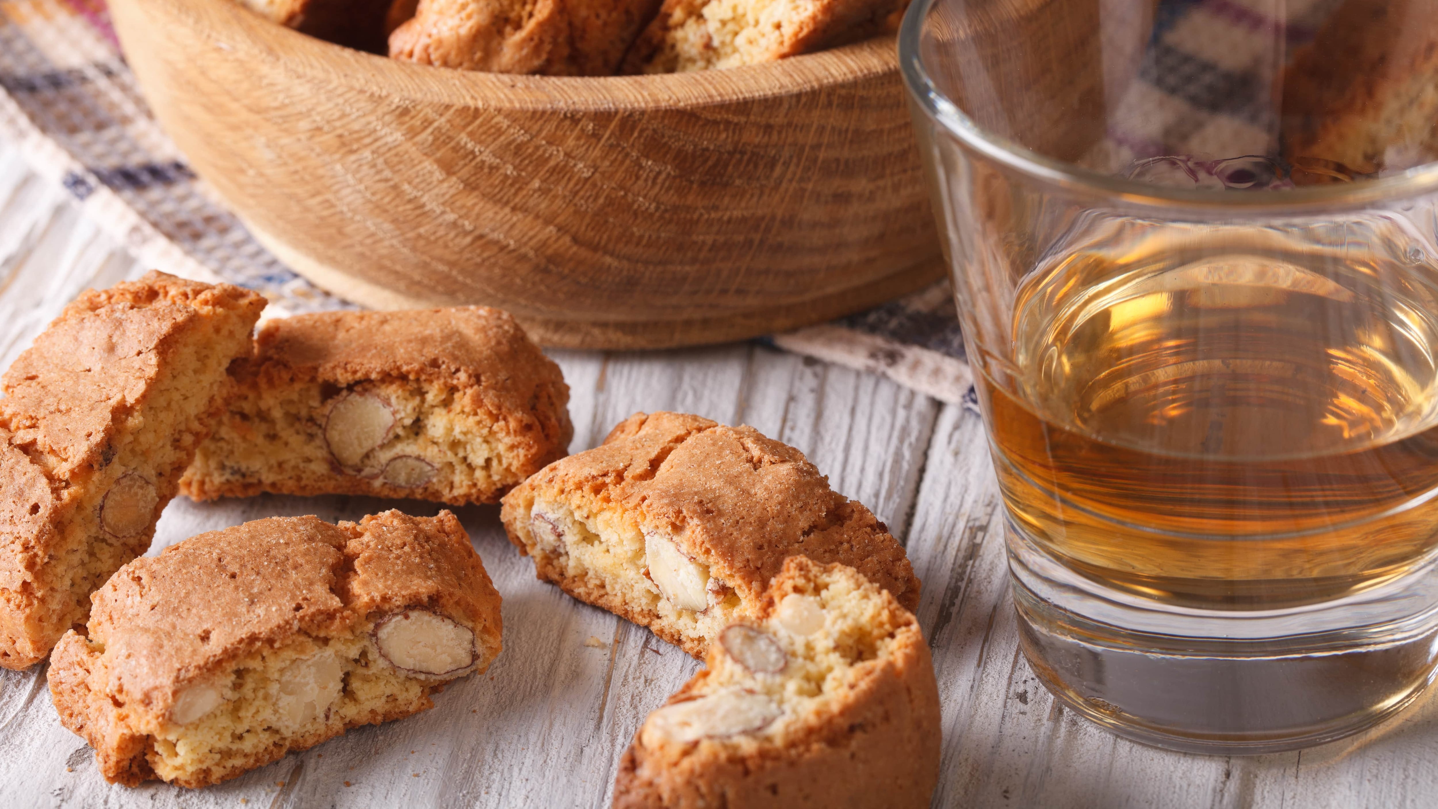 Natale toscano perfetto? Cantuccini e vin santo