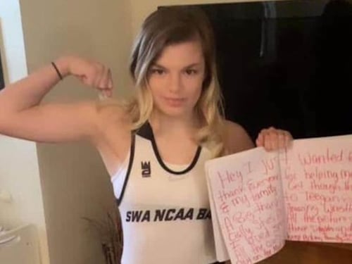 Campionessa di lotta libera non può gareggiare a scuola: ''Non è uno sport per donne''