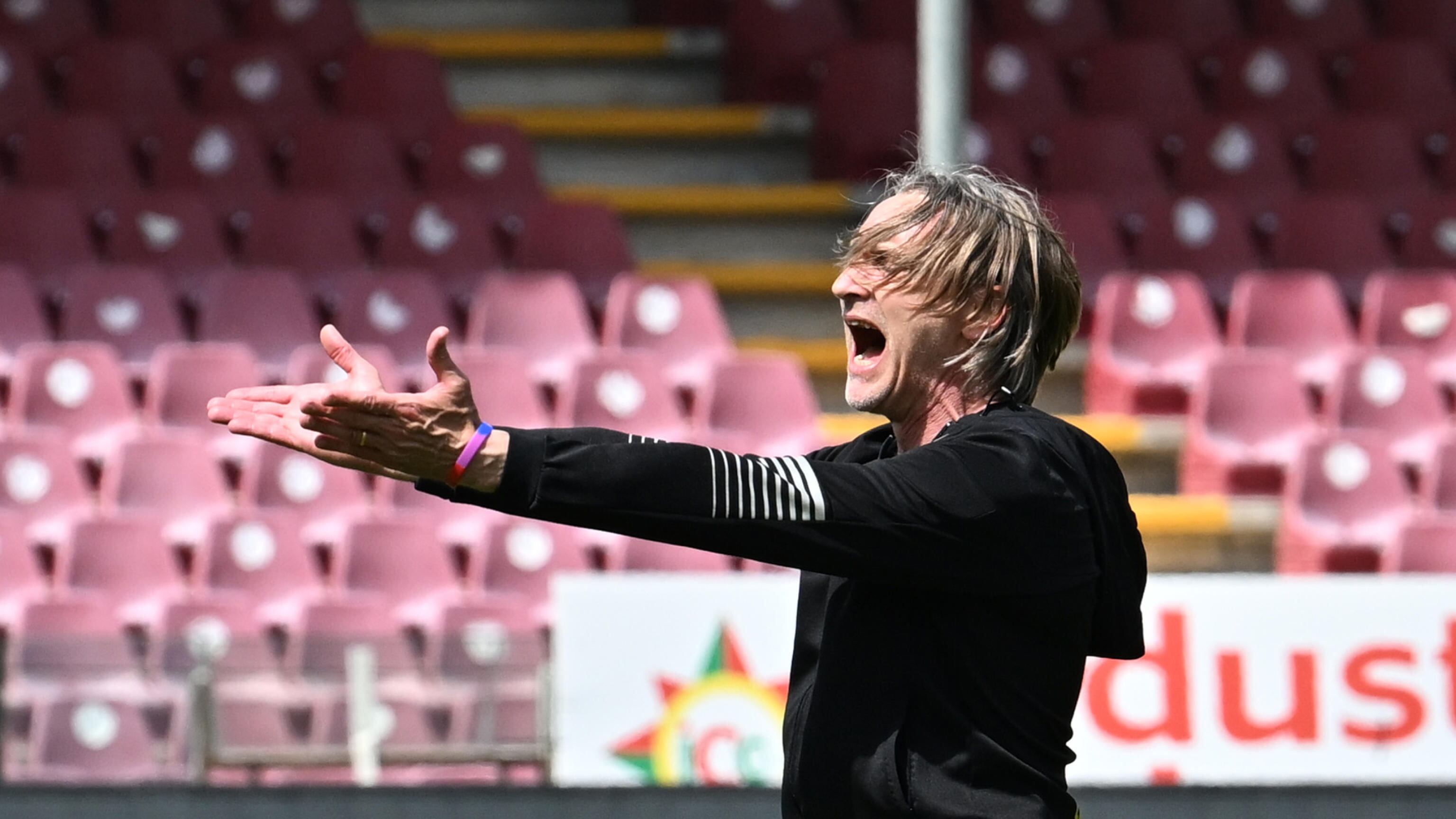 Nicola nonna è già icona. Cioffi e un gol da infarto