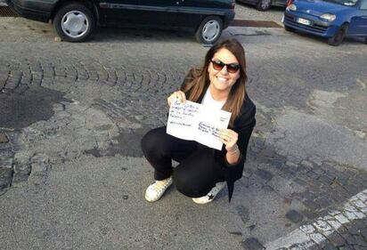 "Fuossbook", a Napoli la denuncia alle voragini nelle strade  4