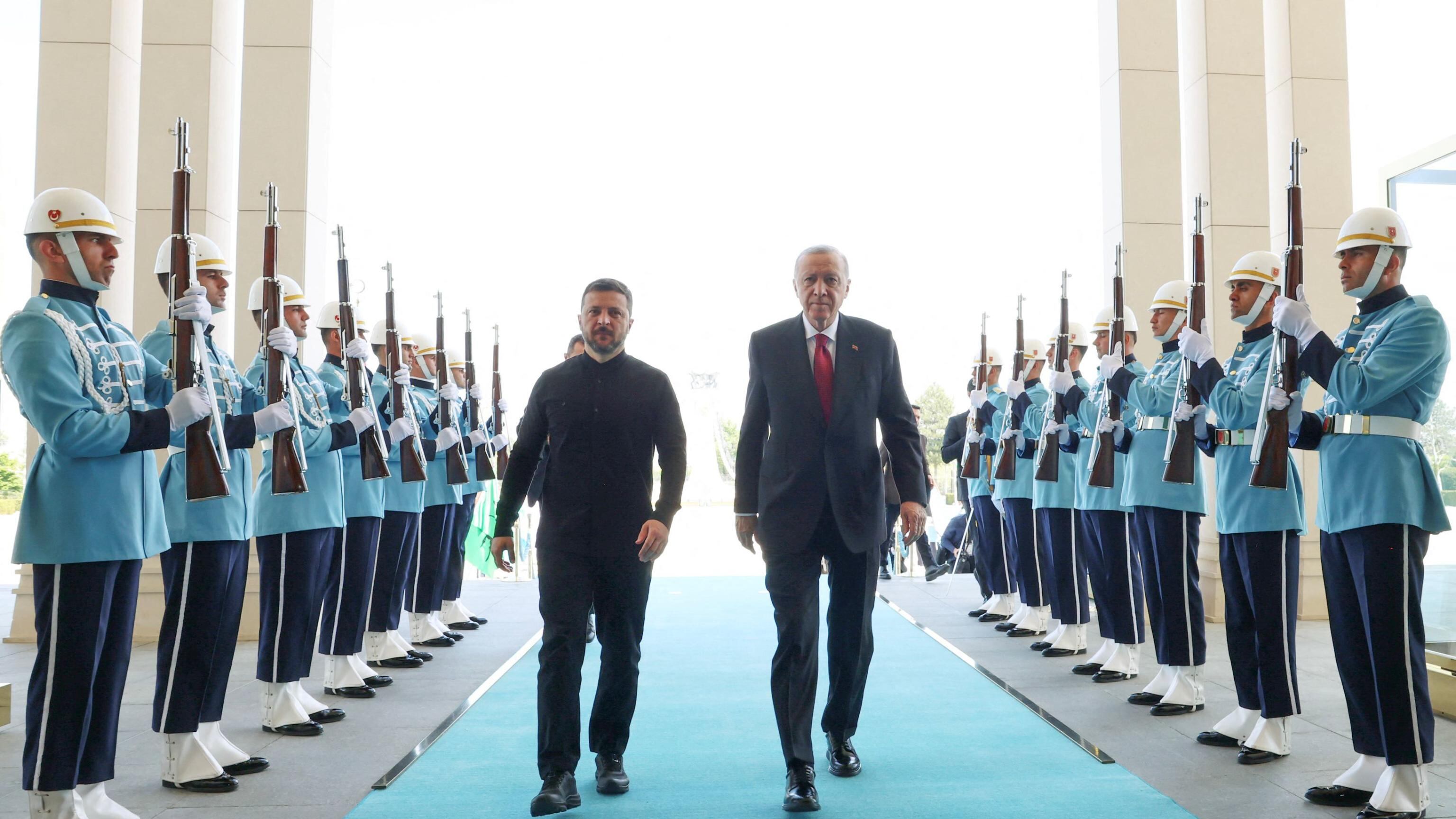 A Istanbul insulti e accuse. Mosca-Kiev, miraggi di pace