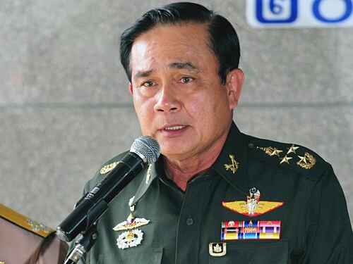 La Thailandia boccia la nuova Costituzione e allunga il potere ai militari