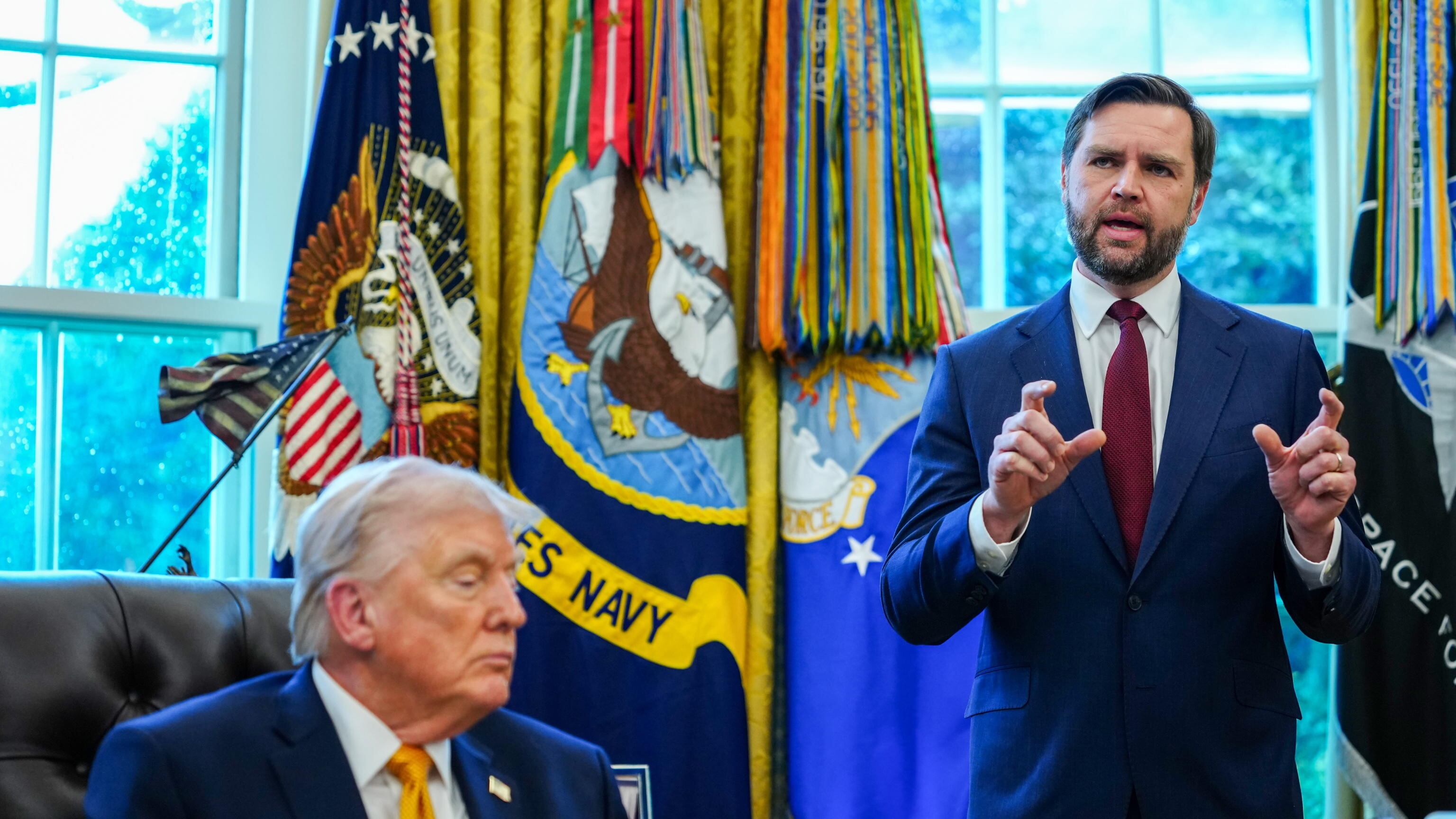 La riunione con Netanyahu, i dubbi della Cia e le parole di Vance: così Trump ha deciso sull’Iran