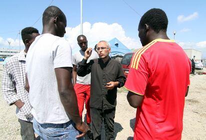Nella tendopoli degli immigrati di San Ferdinando 9