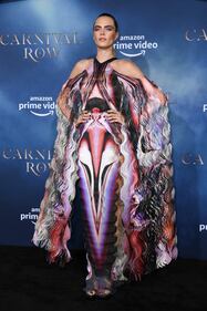 Cara Delevingne alla premiere di "Carnival Row" 6