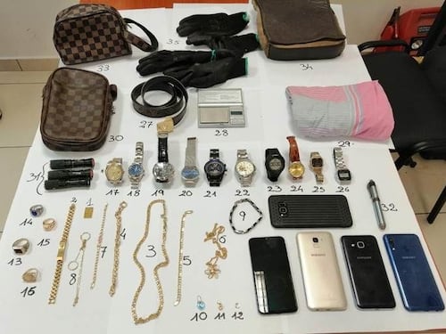 Caserta, rubano orologi e oggetti preziosi: fermati cinque albanesi