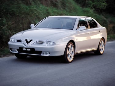 Alfa Romeo 166, guarda la gallery 16