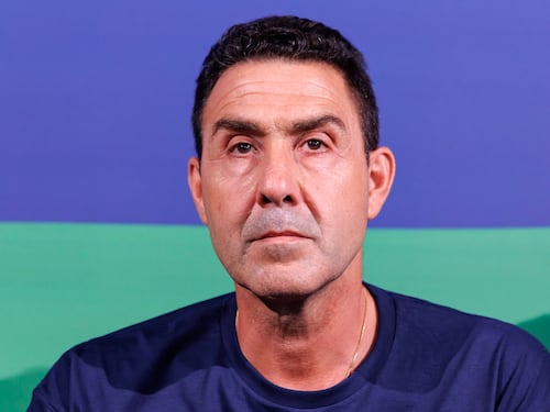 Vannacci stop: è già in calo. E il centrodestra torna su