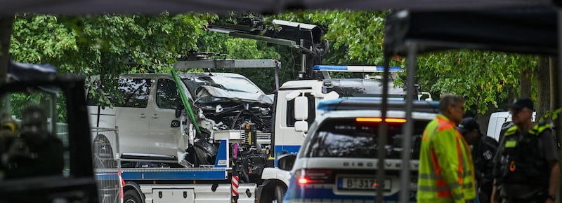 Ucciso dalle forze speciali l’attentatore di Berlino: “È corso verso gli agenti con un coltello”. Fermato un complice