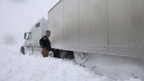 Usa, Buffalo paralizzata da una tempesta di neve 10