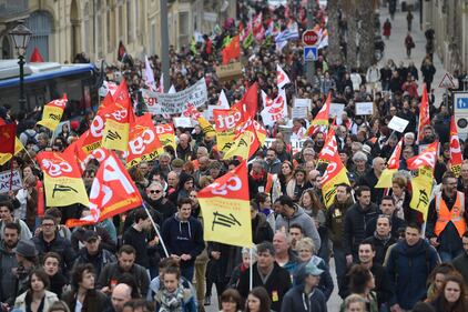 Francia, cortei a Parigi contro riforma trasporti 2