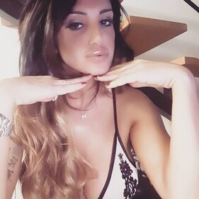 Marika Fruscio super-sexy per il Napoli 3