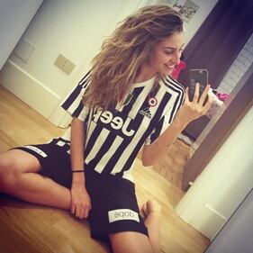 Valentina Allegri, selfie sexy per i fan 1