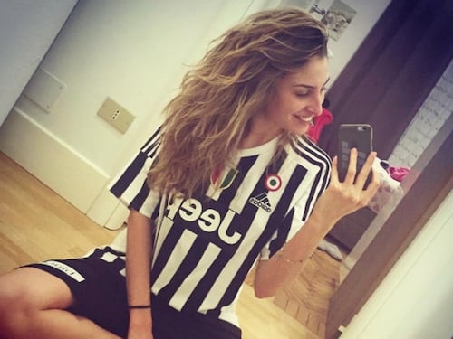 Valentina Allegri, selfie sexy per i fan