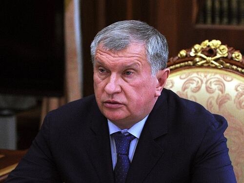 Igor Sechin, il "cardinale" di Putin, boccia l'euro
