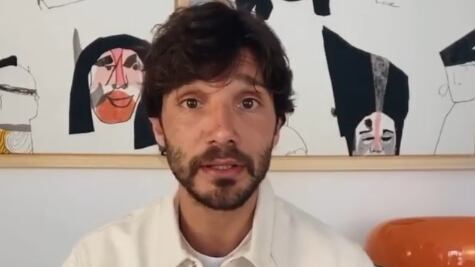 "Successo solo grazie a Belen..." E De Martino viene "massacrato"