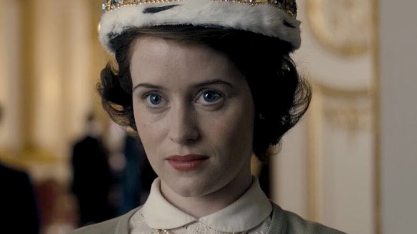 "The Crown", la vita sofferta della monarchia più potente
