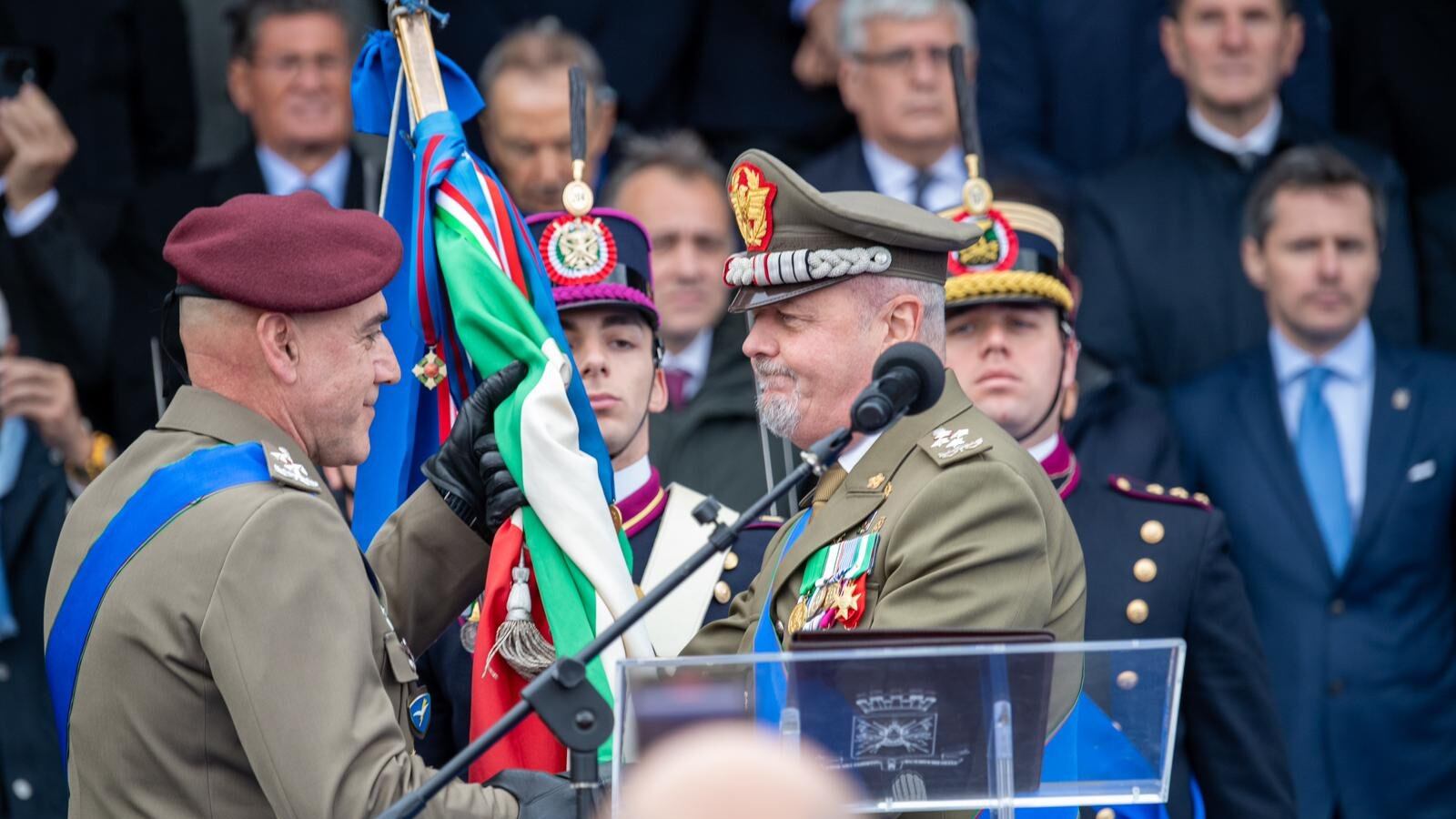Esercito, alla Cecchignola il passaggio di consegne dello Stato maggiore tra Serino e Masiello