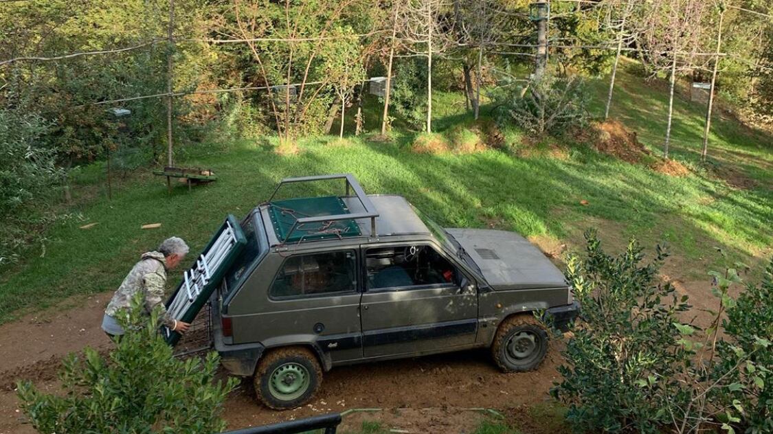 "Anche Dio ha una Panda 4x4", la foto di Roberto Baggio fa il boom sul web