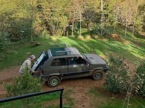 "Anche Dio ha una Panda 4x4", la foto di Roberto Baggio fa il boom sul web