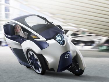 Toyota i-Road, auto e moto si incontrano 6