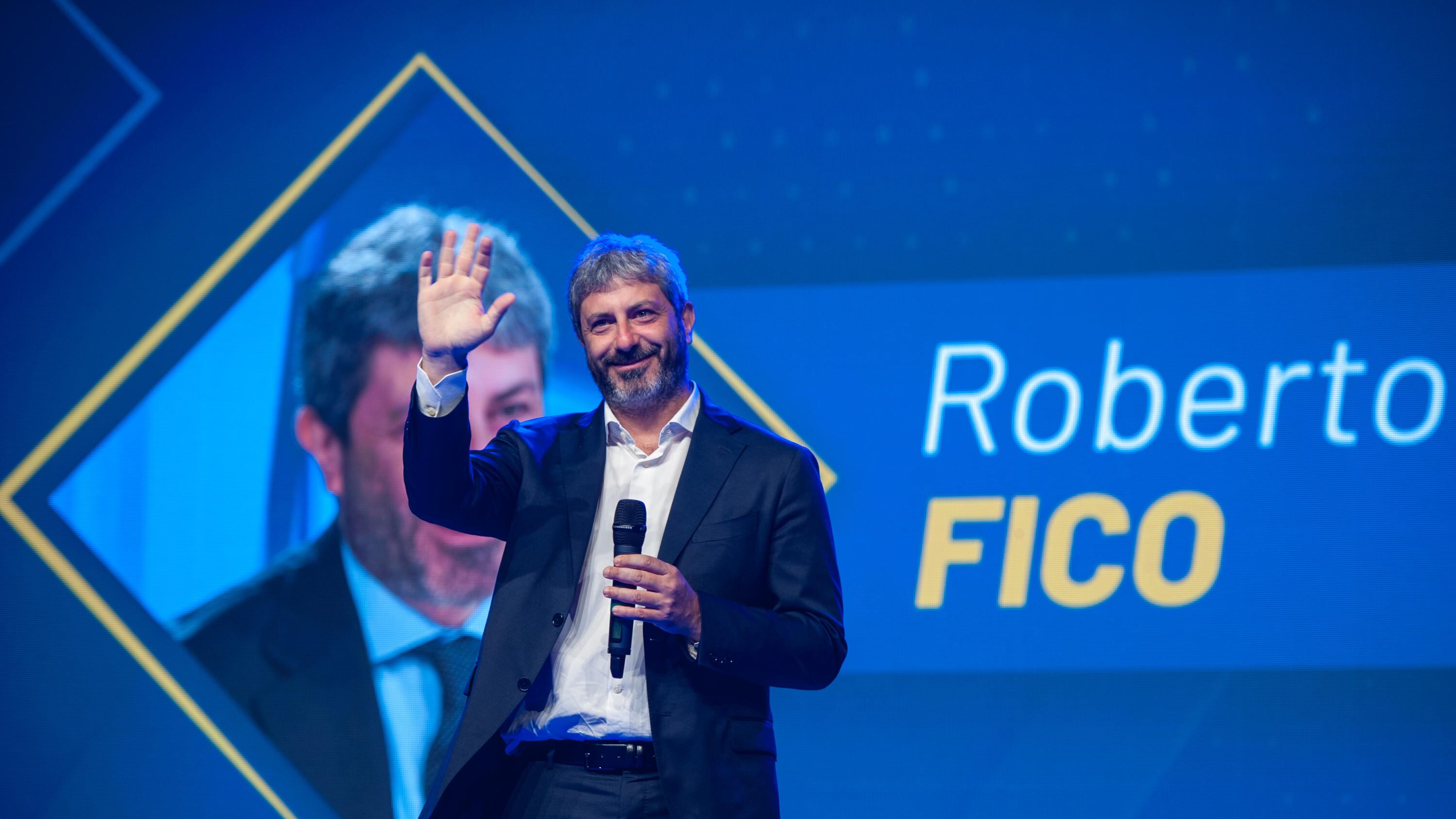 Fico inciampa ancora: l'ex Br come testimonial