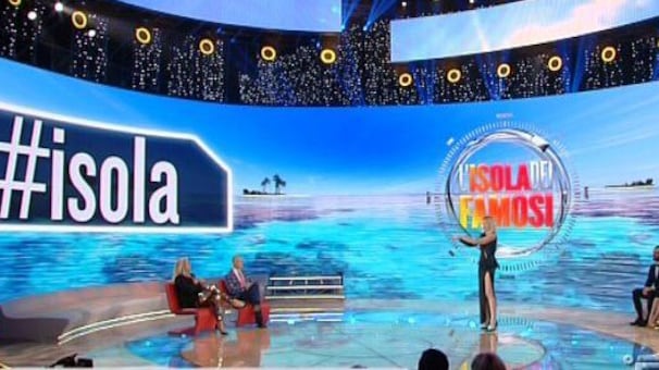 Via all'Isola: Ventura già leader