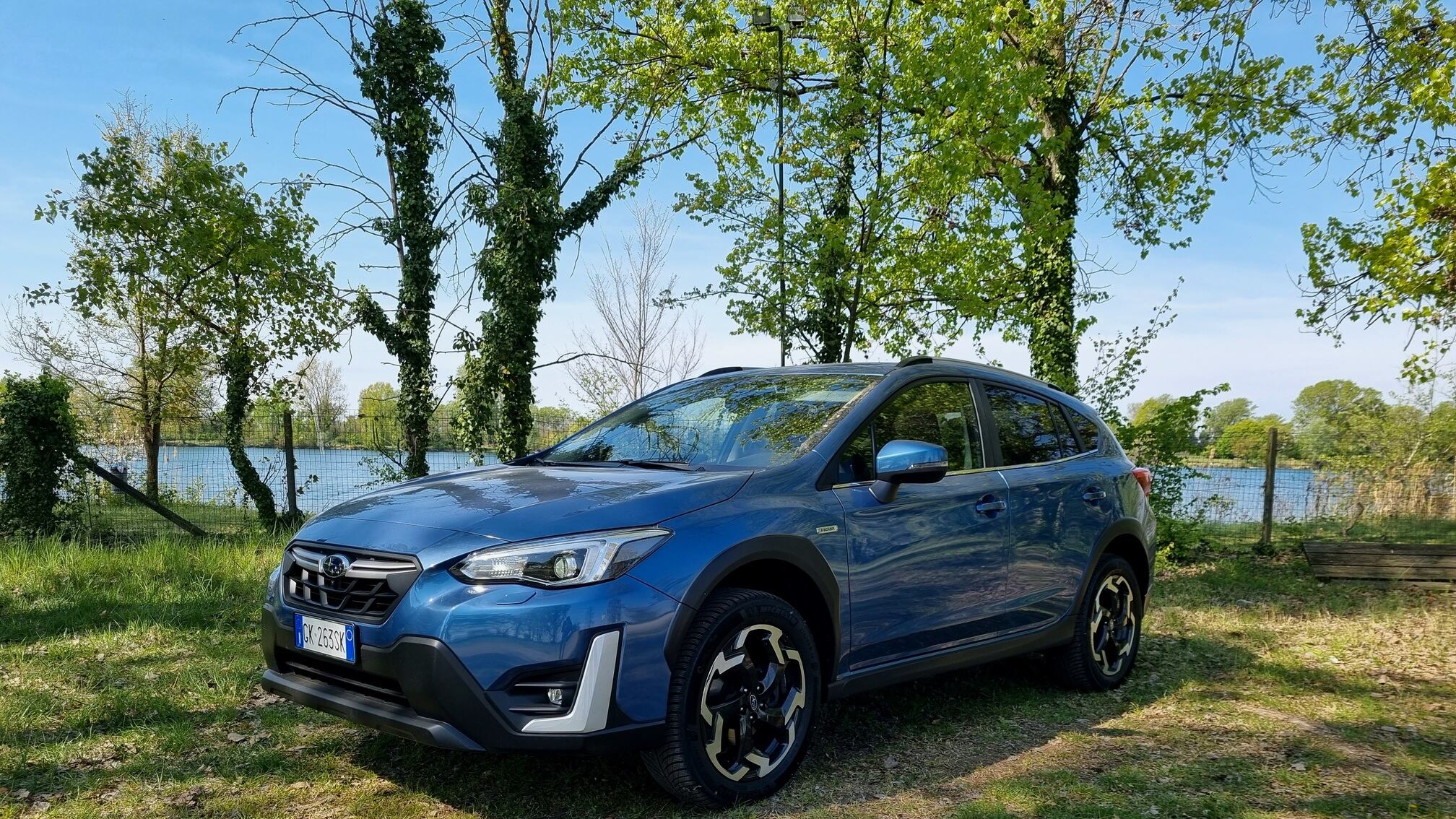 Subaru XV 2023: ibrida, inarrestabile e con trazione integrale. La prova su strada