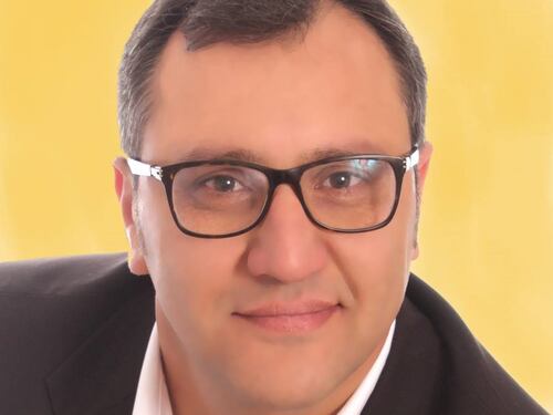 Ferrara: "Nulla da nascondere", ma intanto si autosospende da M5s
