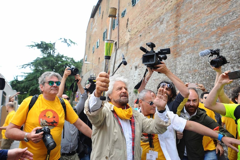 Beppe Grillo in marcia per il reddito di cittadinanza 10