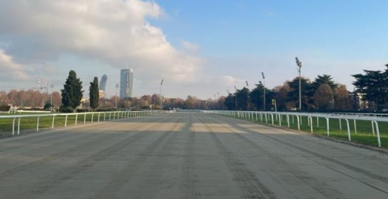 La pista in sabbia (f.te Ippodromo Snai San Siro)
