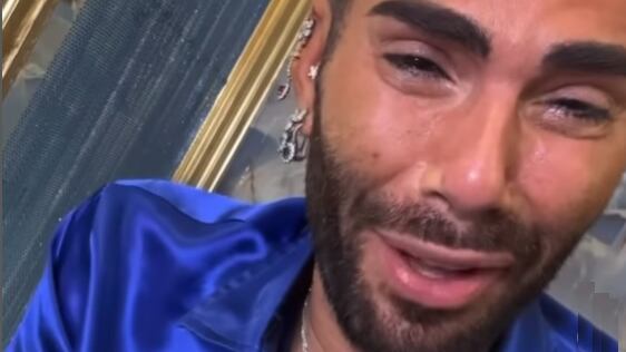 Federico Fashion Style in lacrime sui social: "Sto male"