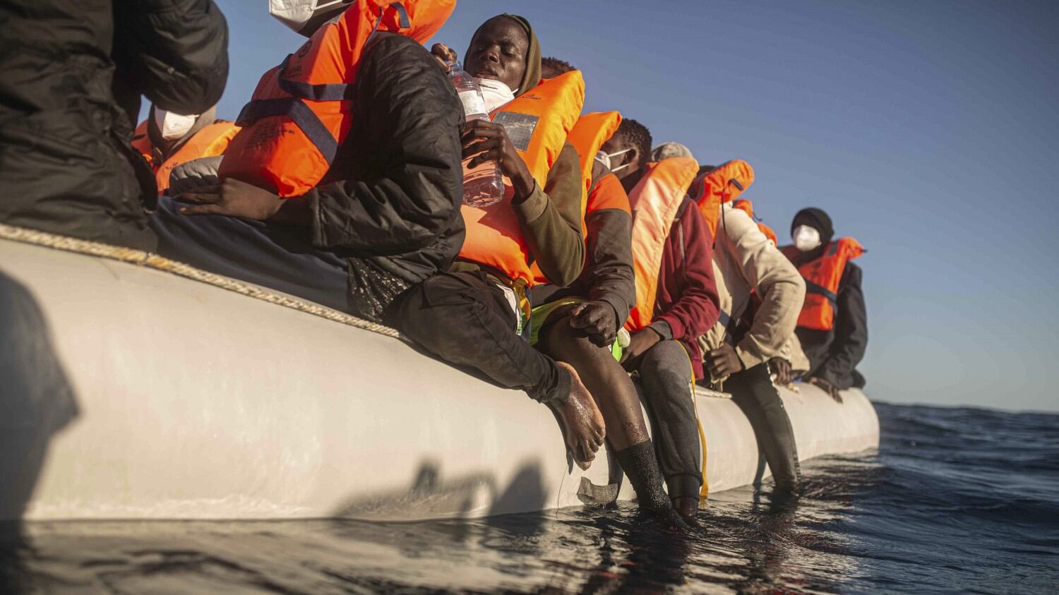Il piano choc della Germania per mollarci tutti i migranti