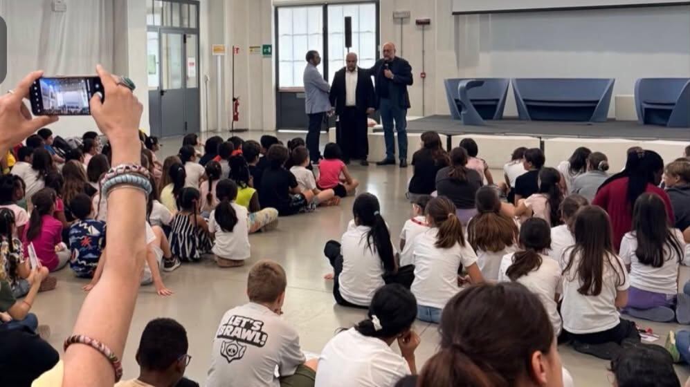 Caso Modena, protesta di Israele. E il Pd si schiera con il suo sindaco