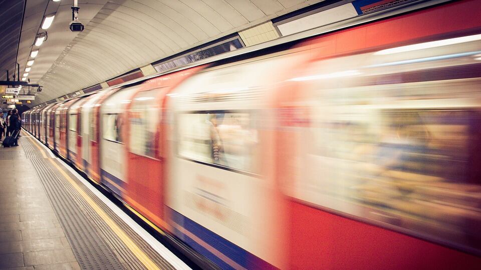Spray al peperoncino in metrò. Malore per dieci passeggeri