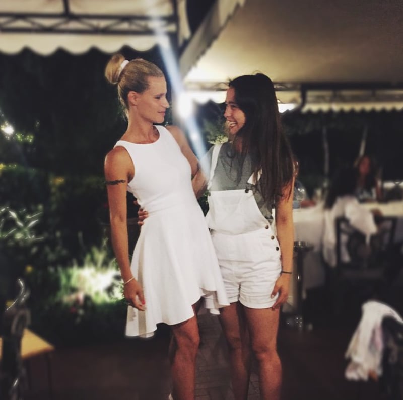 Michelle Hunziker e Aurora Ramazzotti, belle al mare 13