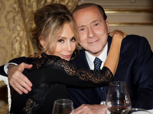 Graviano infama il Cav, Marina Berlusconi scrive al Giornale: “Giustizia capovolta. Non sono riusciti a sconfiggere mio padre in vita, ma continua l’accanimento”
