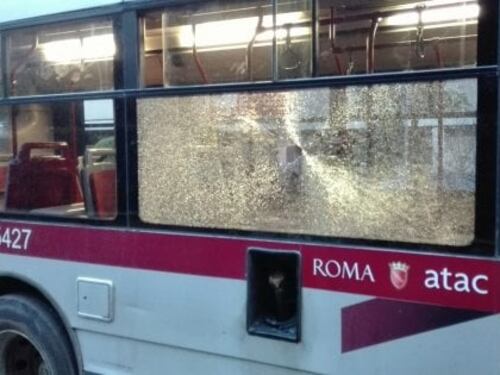 Roma, 18enne turco pesta autista Atac e lo manda in ospedale