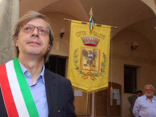 Urbino, nel pasticcio democratico Sgarbi scende in campo per i Verdi
