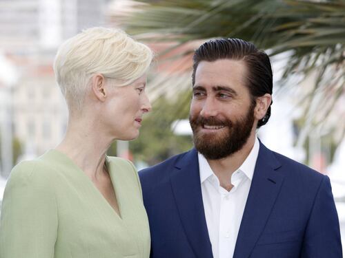 Fischi preventivi al film Netflix. A Cannes non era mai successo