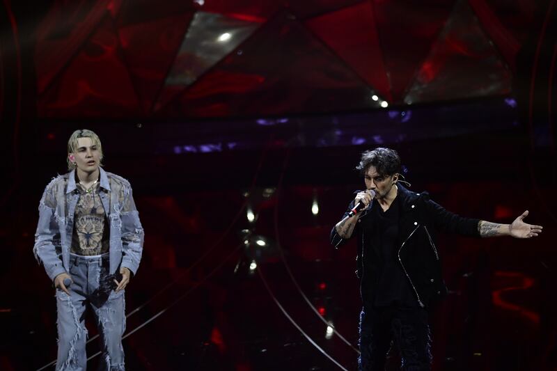 Sanremo 2024: ecco il look della quarta serata del Festival de Il Tre 1