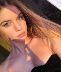 Sara Croce, Madre Natura sexy sui social  8